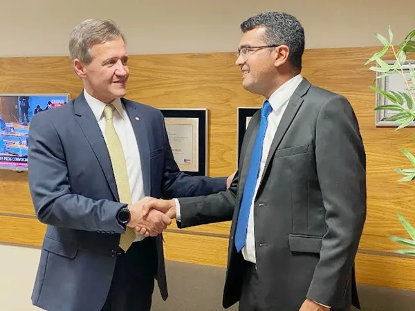 Aluísio reafirma apoio a Orleans após anúncio de votos em Lahesio Publicado em 20 de agosto de 2026 por gilbertoleda O deputado federal Aluísio Mendes (Republicanos) esclareceu que o apoio declarado a Lahesio Bonfim (Novo) para o Senado não altera seu posicionamento na disputa pelo Governo do Maran