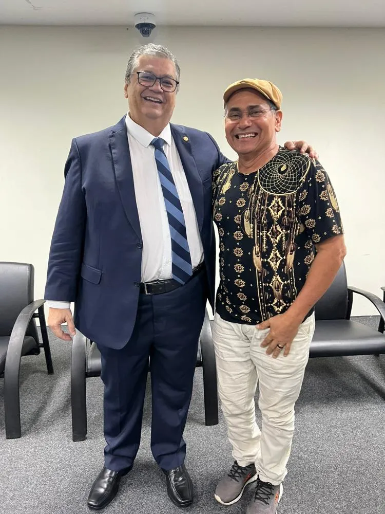 Arquidiocese realiza seminário com participação do Ministro Flavio Dino, e Deusamar Santos abrilhanta com sua musica