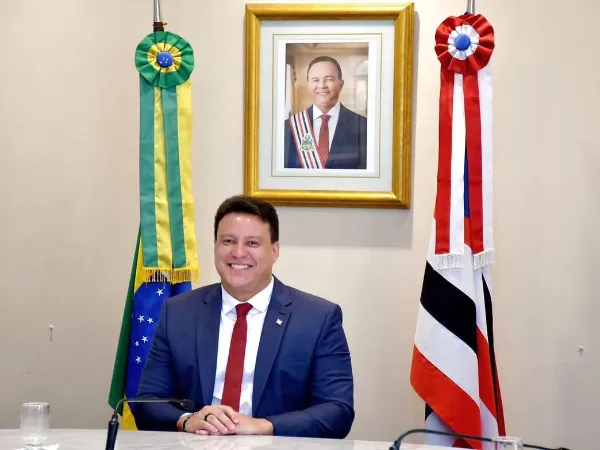 Felipe Camarão desafiado a se viabilizar como candidato a governador