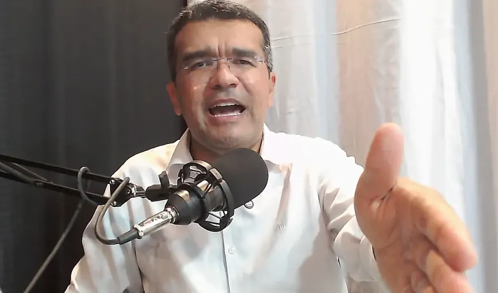 Em gesto deselegante governadoriável Lahesio Bonfim pede a Braide a esposa, para ser sua vice