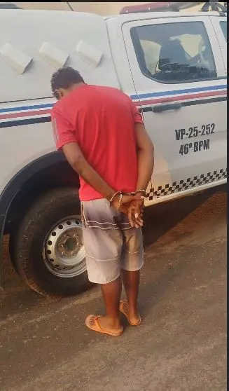 Mangabeiras: homem dispara tiro na perna de inimigo, foge e se esconde dentro de sua casa, a PM o prendeu e com ele um revolver 38