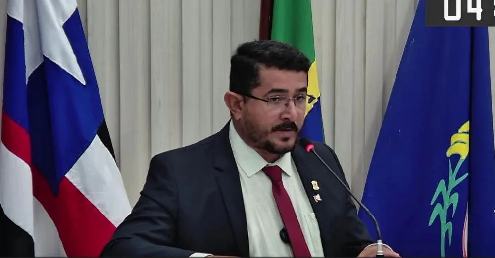 Vereador Greysson Carvalho apresenta e aprova apoio ao fim da escala 6x1