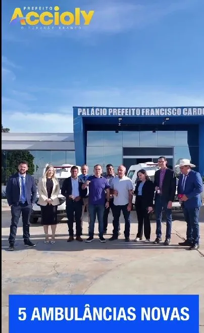 Mangabeiras: prefeito Accioly entrega 5 ambulâncias 0 km a população, o município continua avançando em passos largos