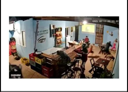 Balsas: câmera de vigilância registra assassinato num bar no Bairro Emerson Santos, Leonel Sousa morreu na hora